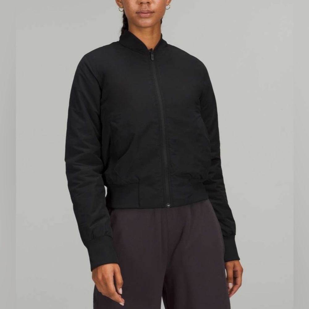 Lululemon Women’s Non-Stop Bomber Jacket. Black. Size 8. Reversible.
